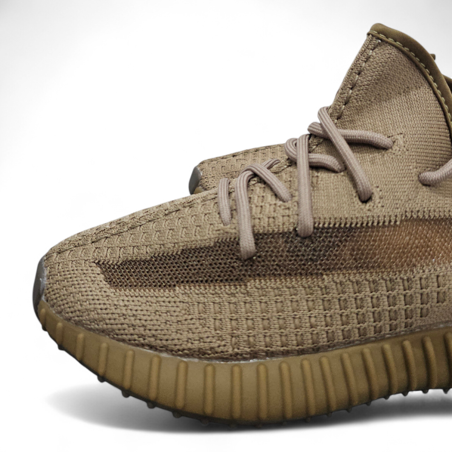 حذاء Yeezy Boost 350 لون بني - الصورة 3