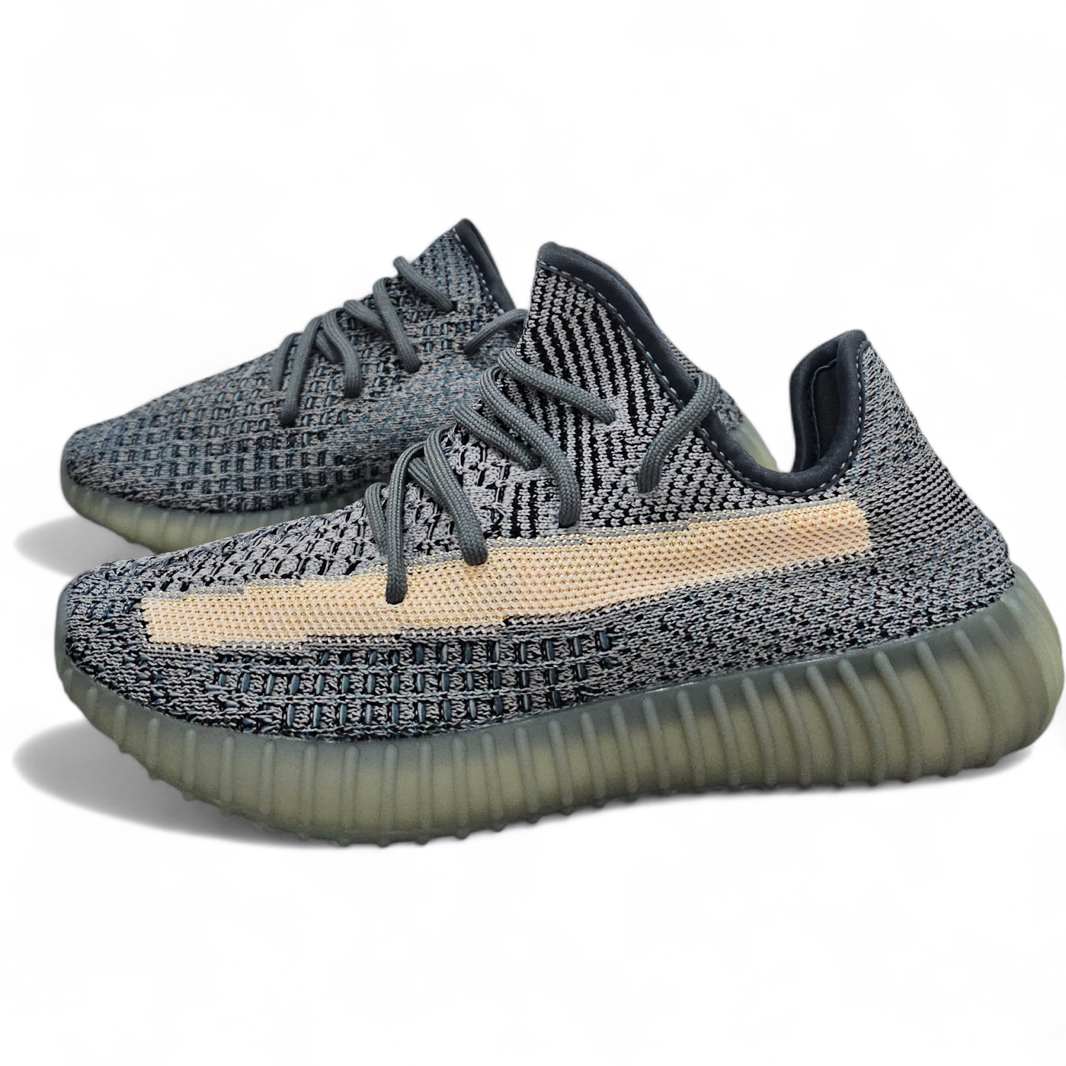 حذاء Yeezy Boost 350 لون رمادي + أخضر قياس 38