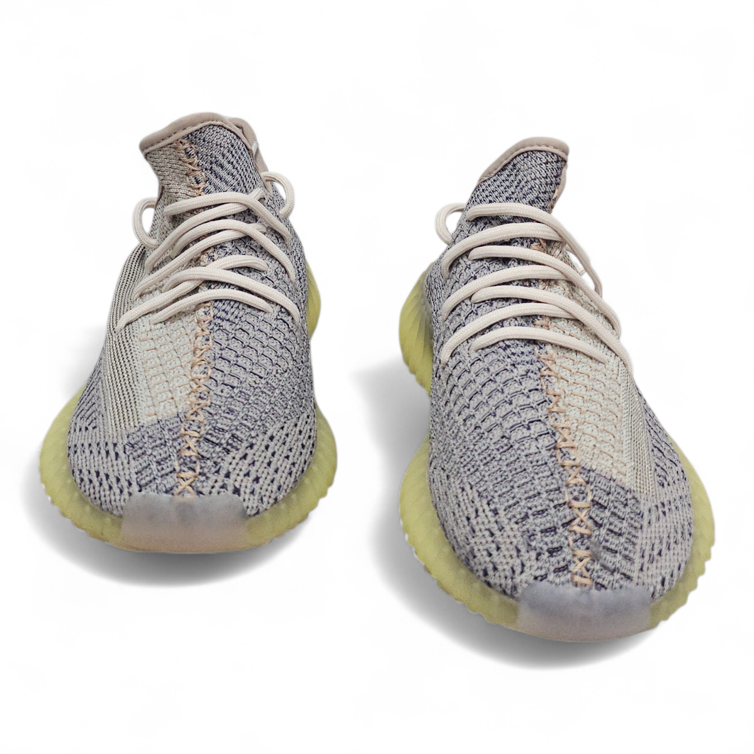 حذاء Yeezy Boost 350 لون رمادي + عشبي - الصورة 4