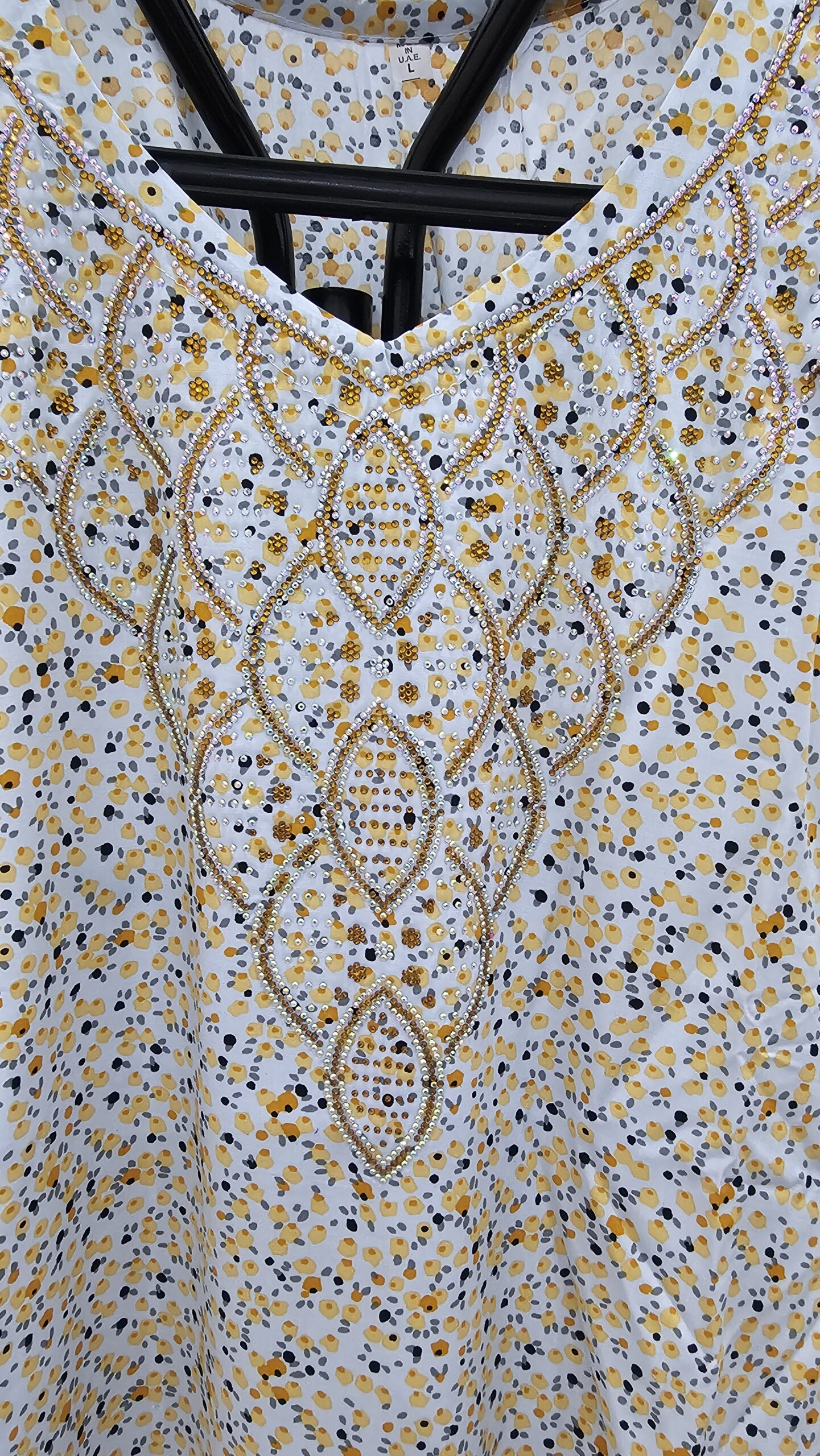 جلباب نسائي طويل مطرز بنقشة ناعمة - الصورة 4