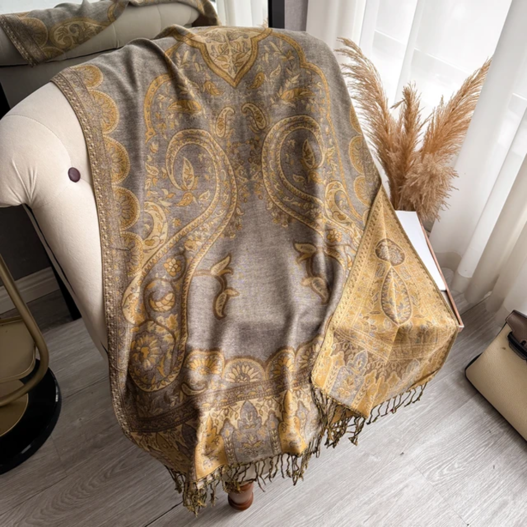 طرحه شال تراثي فاخر بنقوش ذهبية – رمادي دافئ