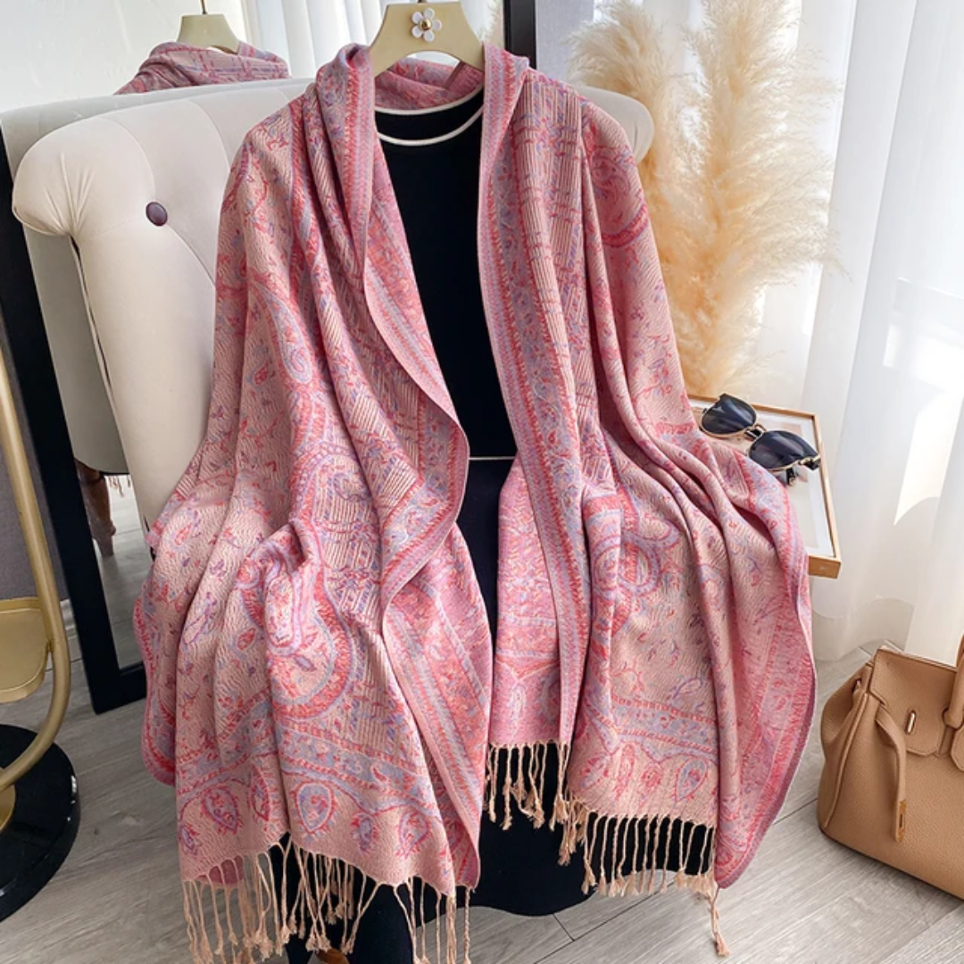 طرحه شال تراثي باللون الوردي و نقشة فاخرة