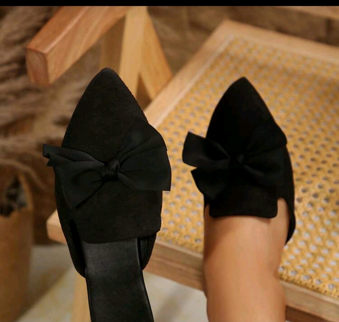 حذاء نسائي مسطح أسود بمقدمة مدببة مع فيونكة أنيقة - الصورة 4
