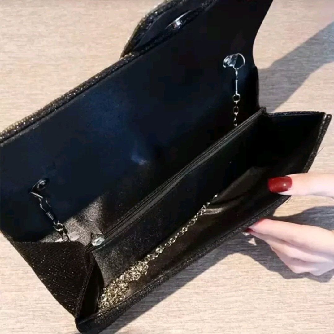 حقيبة كلتش نسائية فاخرة مرصعة بالراين ستون بتصميم مغلف أنيق - الصورة 4