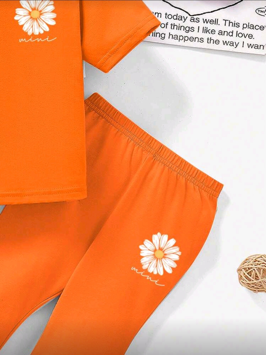 طقم لبسة لللبنات باللون البرتقالي - الصورة 4