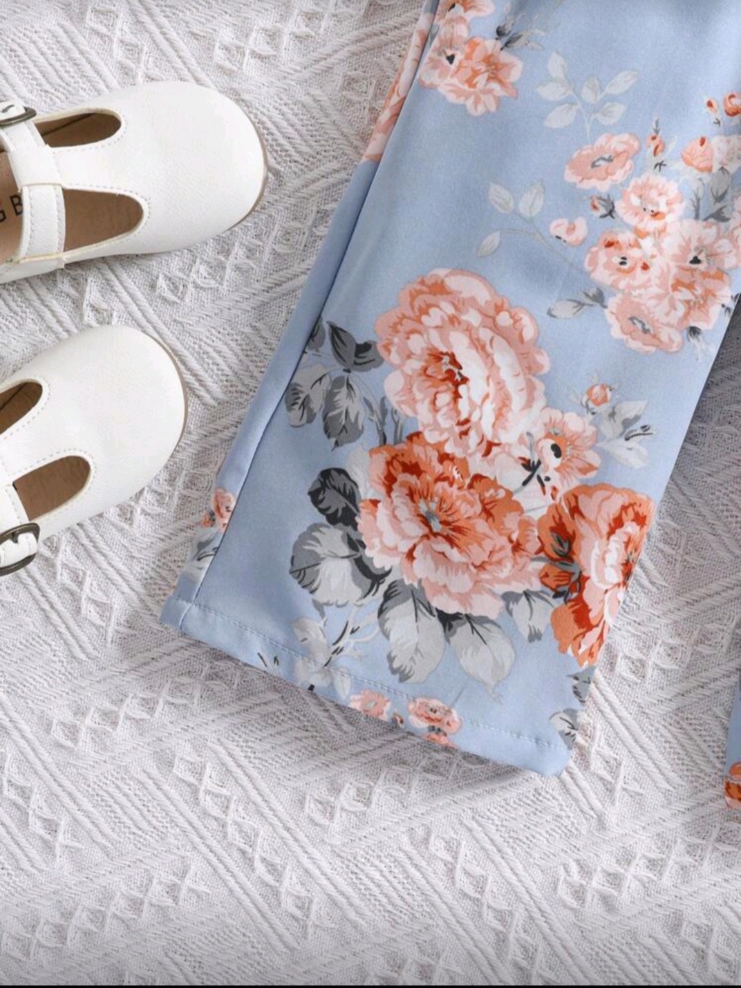 طقم بنات صيفي أنيق بطبعة زهور باللون الأزرق السماوي - الصورة 6