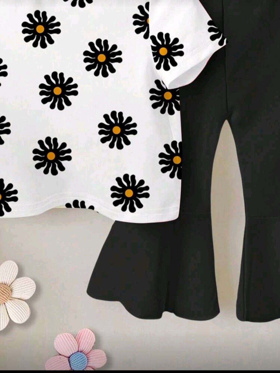 طقم بنات أنيق بطبعة الزهور مع بنطال أسود - الصورة 3