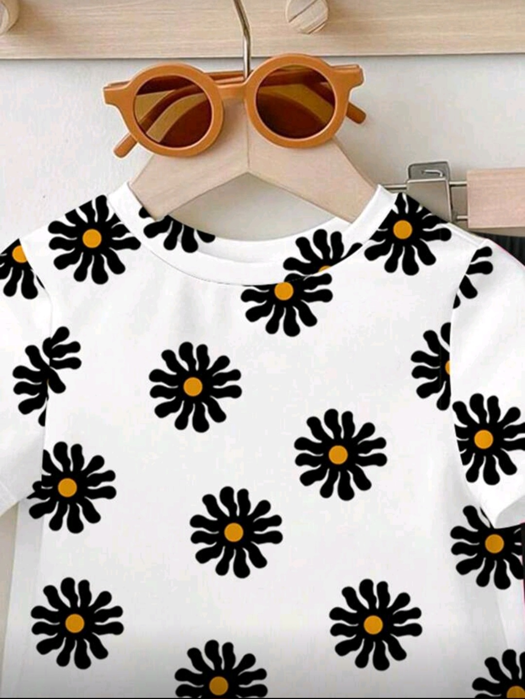 طقم بنات أنيق بطبعة الزهور مع بنطال أسود - الصورة 5