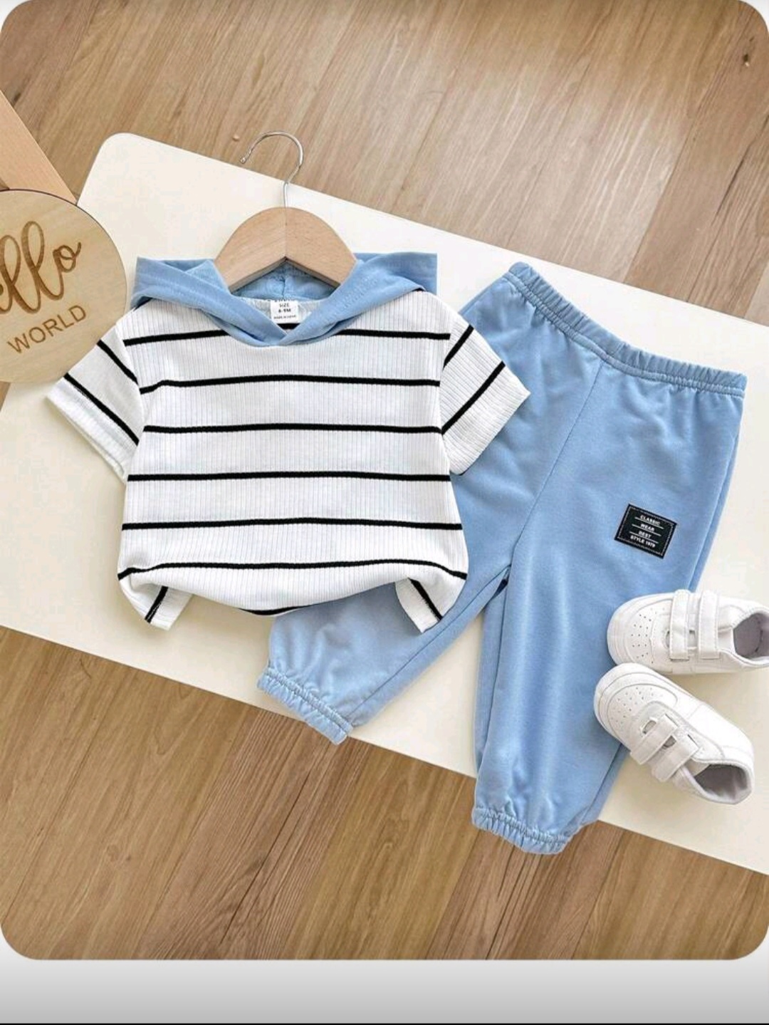 طقم أطفال كاجوال بقبعة مخططة قطعتين